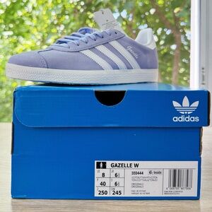 NWT Adidas Originals Womens Gazelle Trainer in Violet Tone / Cloud White